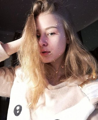 Со мной ты познаешь настоящую страсть и незабываемые ощущения. В моем арсенале множество услуг, среди которых эксперименты, ролевые игры и многое другое. Чувственные ласки и массаж помогут тебе расслабиться и насладиться каждой минутой нашего встречи. У меня есть отличные отзывы, которые подтверждают мою опытность и профессионализм. Здесь ты найдешь фото, которые позволят тебе увидеть, насколько я сексуальна и сексуальна. Так что, если хочешь испытать незабываемые эмоции, обратись ко мне. Я готова сделать тебя счастливым! 💋🔥 Эмма